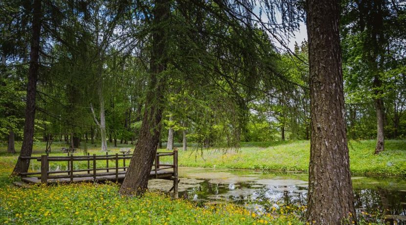 PARK DES LANDGUTS JEZUPOVA (JUZEFOVA) UND SPAZIERWEG VON MARIA