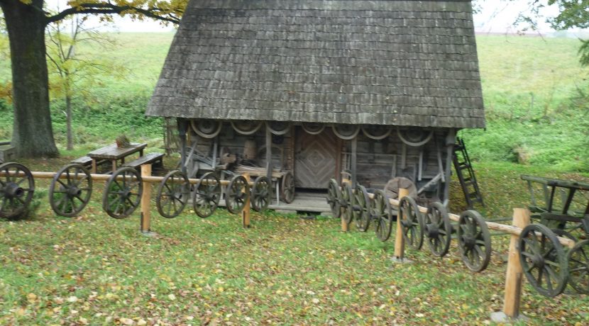 PRIVATSAMMLUNG DER ALTERTÜMER AUF DEM BAUERNHOF „EGLES“