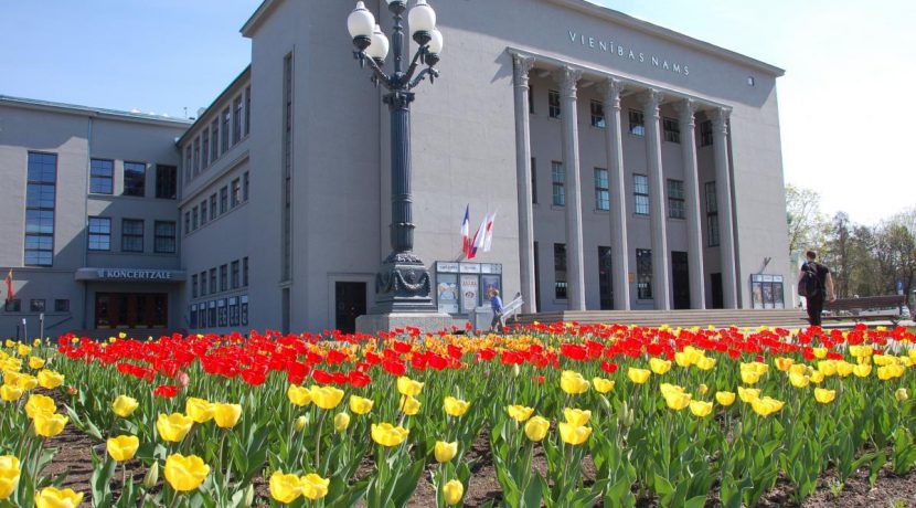 Vienības nams /Haus der Einheit/