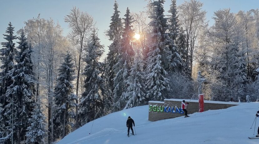 BAZA NARCIARSKA „EGĻUKALNS”