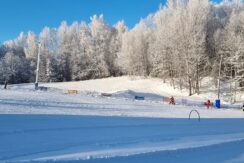 BAZA NARCIARSKA „EGĻUKALNS”