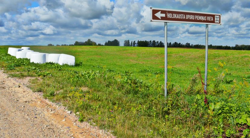 Memorial Place to Victims of Genocide – to the Shot Jews in Viski and Dagda