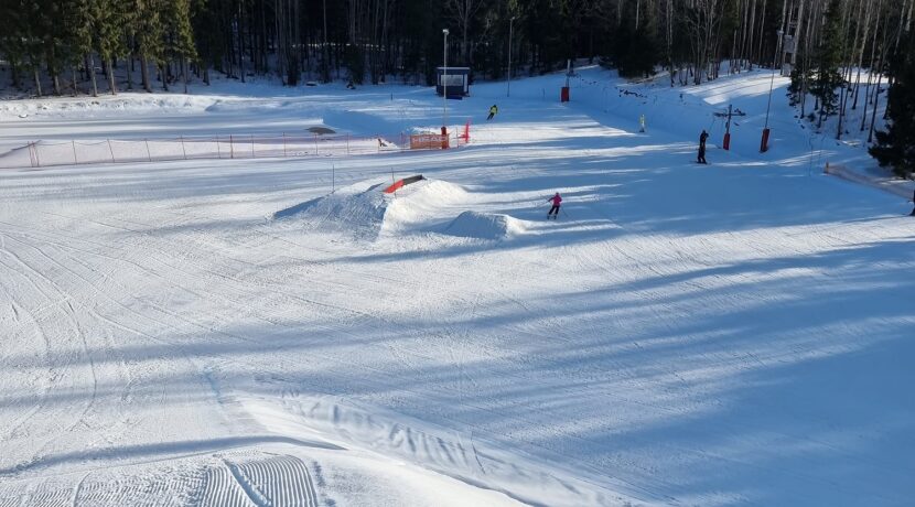 BAZA NARCIARSKA „EGĻUKALNS”