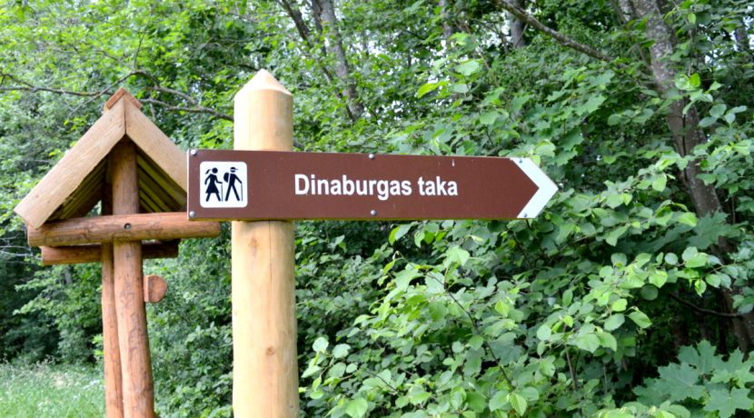 WANDERWEG DES SCHLOSSES DINABURGA