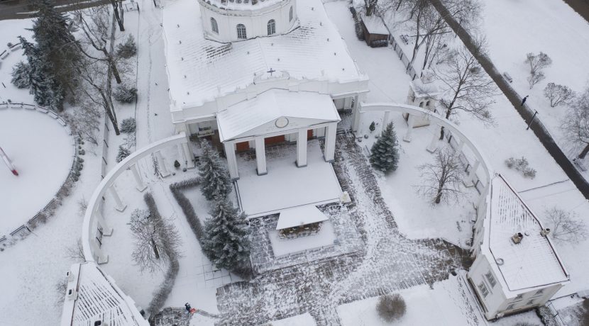 Šv. Petro grandinėse Romos katalikų bažnyčia