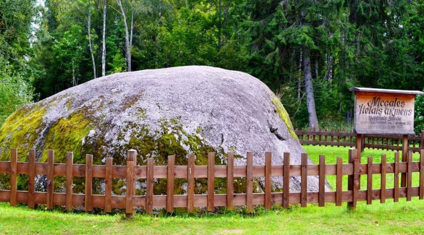 Big boulder of Nicgale