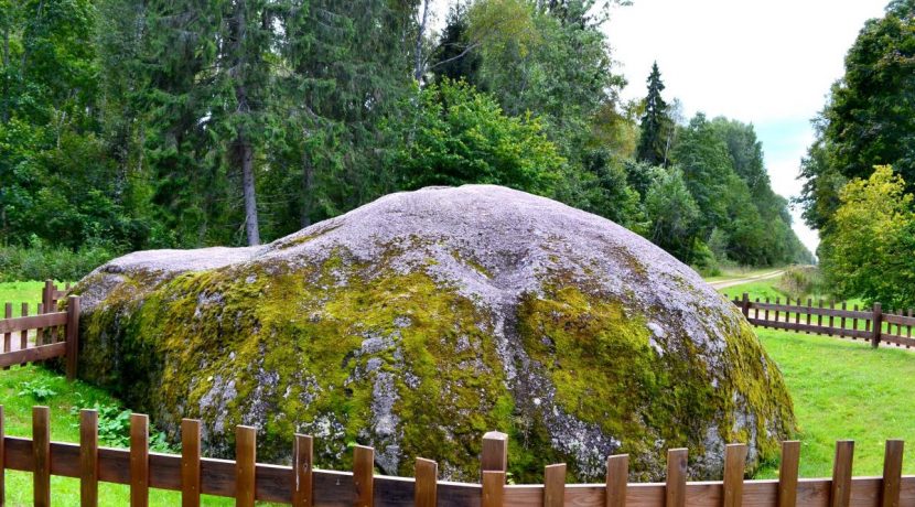 Big boulder of Nicgale