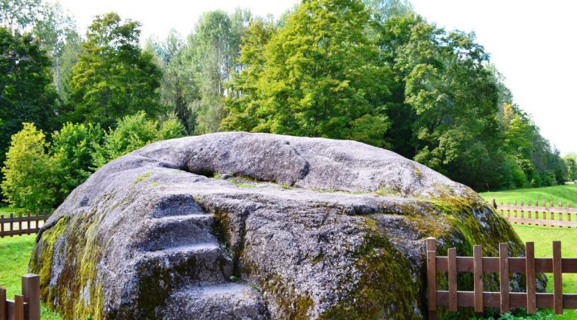 Big boulder of Nicgale