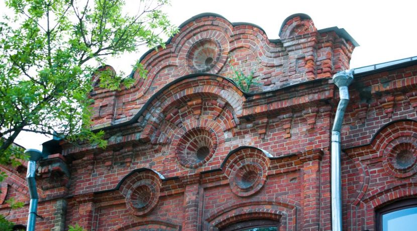 Sarkano ķieģeļu arhitektūra Daugavpilī