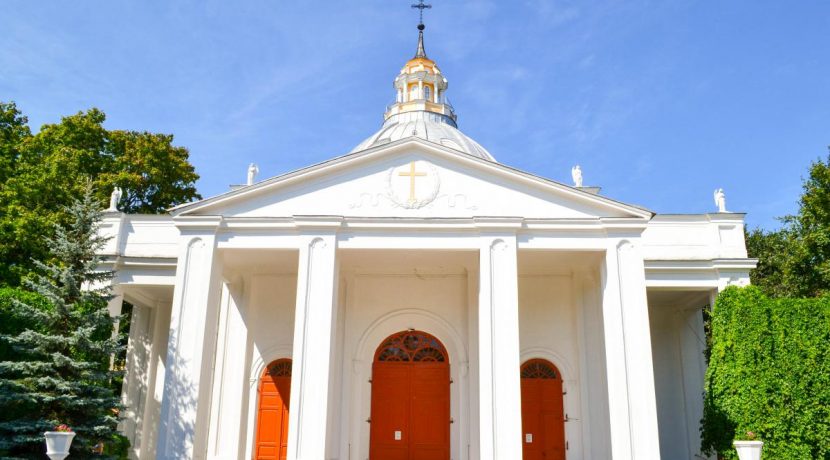 Römisch-katholische Kirche des Heiligen Peter in Ketten