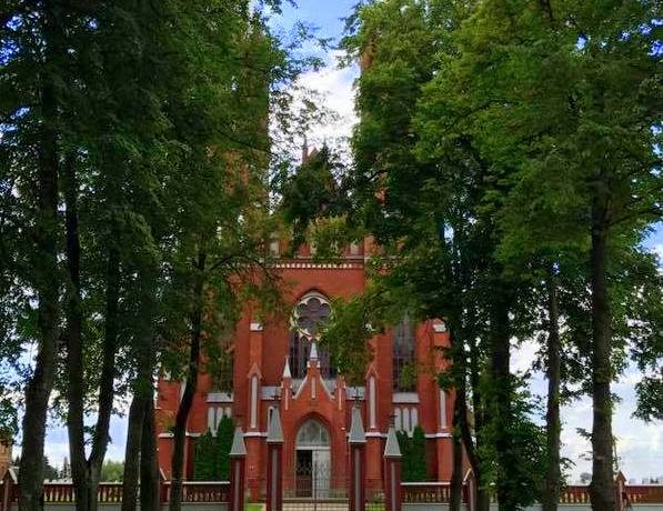 RÖMISCH-KATHOLISCHE KIRCHE DES HEILIGSTEN HERZENS JESU IN LĪKSNA