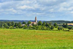 RÖMISCH-KATHOLISCHE KIRCHE ST. JOHANN DER TÄUFER IN VIŠĶI