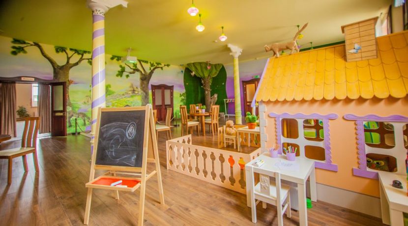 “Sanmari” Children’s Cafe