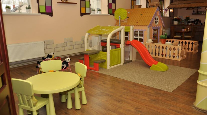 “Sanmari” Children’s Cafe