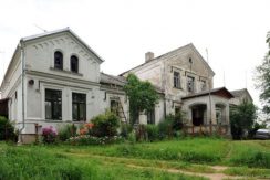 Brunenes (Brunu) Manor Buildings