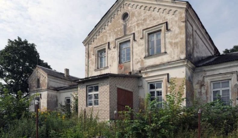 Brunenes (Brunu) Manor Buildings