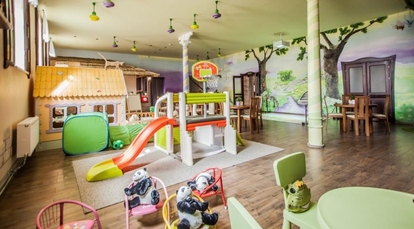 “Sanmari” Children’s Cafe