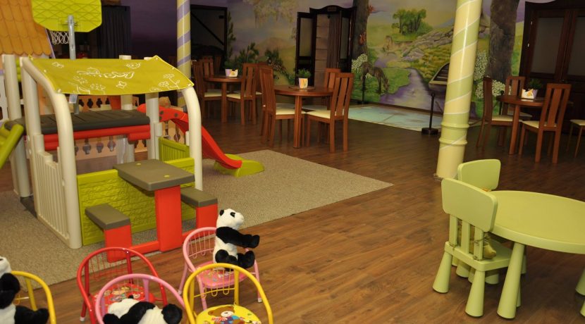 “Sanmari” Children’s Cafe