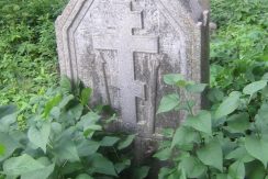 Kapu stēlas Krivošejevas vecticībnieku kapsētā