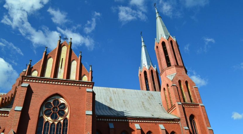 LYKSNOS ŠVENČIAUSIOSIOS JĖZAUS ŠIRDIES ROMOS KATALIKŲ BAŽNYČIA