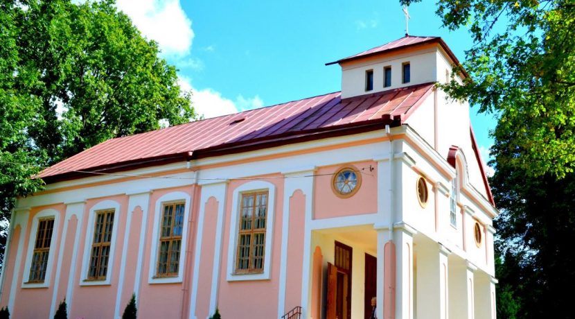 Römisch-katholische Kirche St. Jānis der Täufer in Medumi