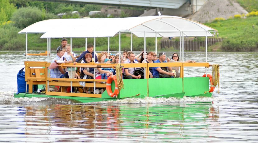 Boat trips on the Daugava River on a raft “Sola” or boat “Dina”