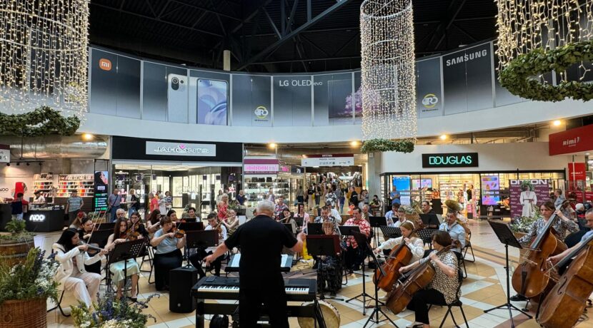 Prekybos ir pramogų centras „DITTON“