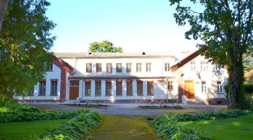 Vabole Manor Buildings