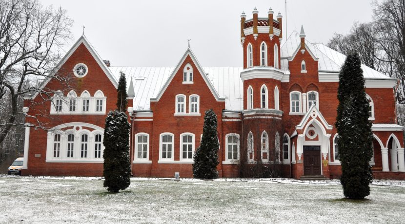 Vecsaliena (Chervonka) Manor Castle