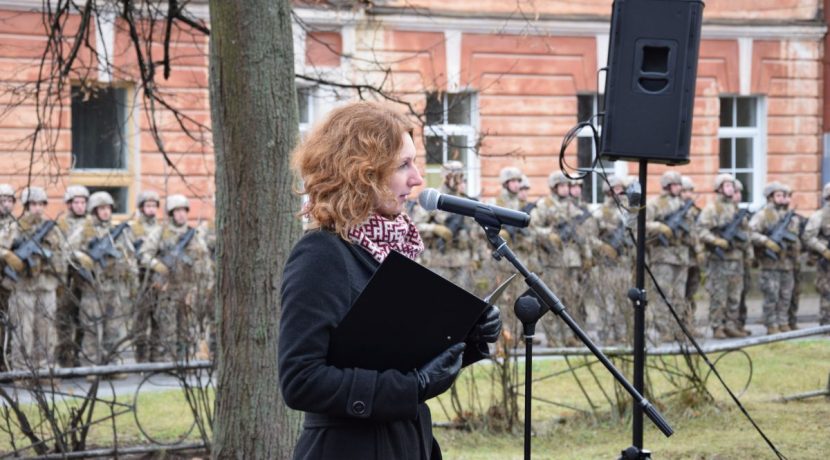 Atjaunotā Brīvības cīņās kritušajiem karavīriem veltītā pieminekļa atklāšana