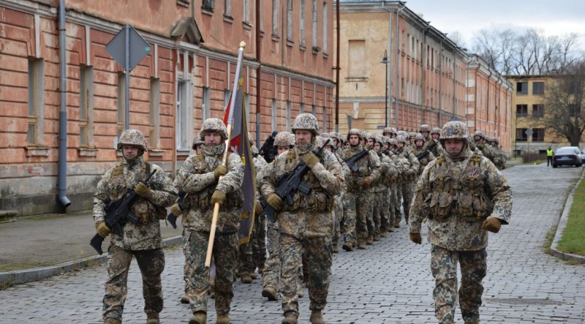 Открытие восстановленного памятника воинам Латвийской армии