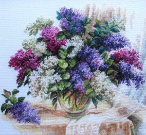 ROKDARBNIECES OLGAS GAJEVAJAS RADOŠO DARBU IZSTĀDE BIBLIOTĒKĀ