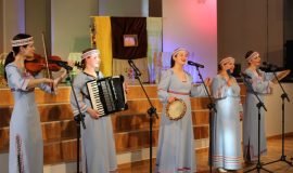 Белорусы приглашают на яркий весенний концерт