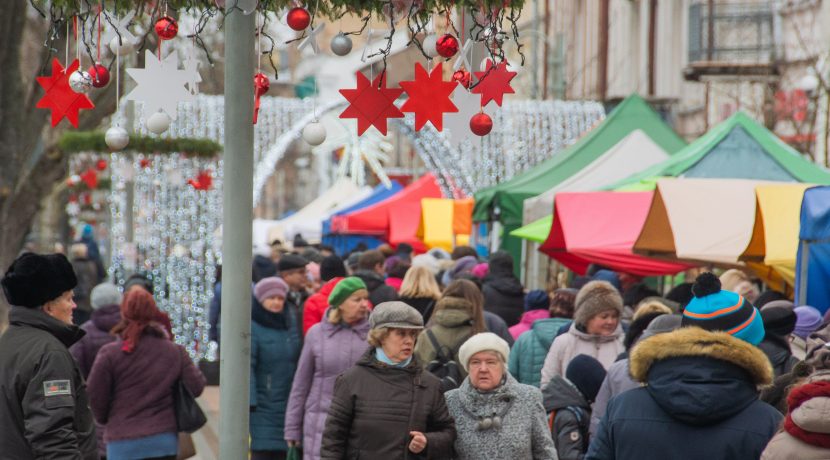 Decembra tirdziņš Rīgas ielā