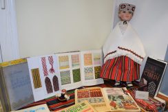 Ausstellung „Mani Latvijas stāsti“ in der Medizinschule Daugavpils