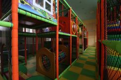 “ROXY” CHILDREN’S ENTERTAINMENT CENTRE