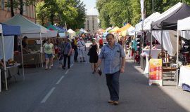 DAUGAVPILĪ SĀKA DARBOTIES PILSĒTAS SVĒTKU TIRDZIŅŠ