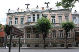 Daugavpils Novadpētniecības un mākslas muzejs un Daugavpils Māla mākslas centrs aicina ciemos skolēnus
