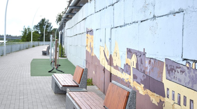 The promenade on Bruģu Street on the bank of the Daugava River