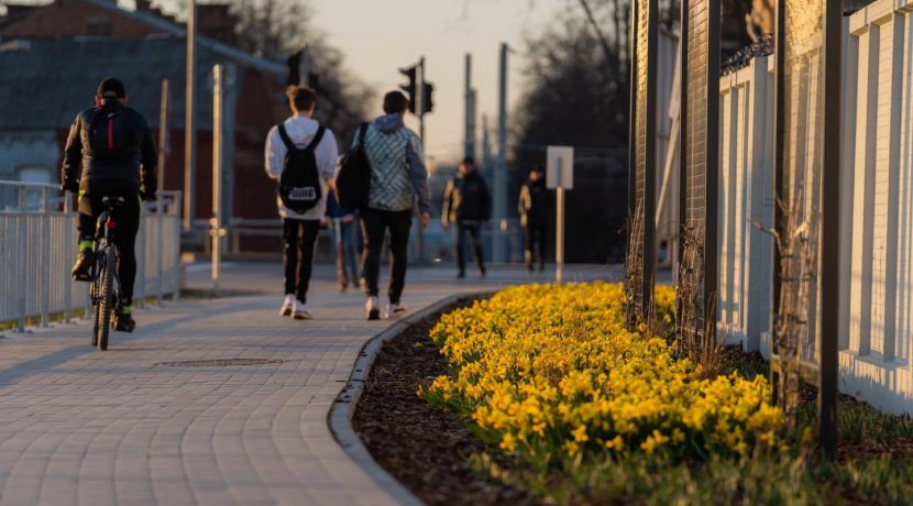 Bruģu ielas promenāde Daugavas labajā krastā