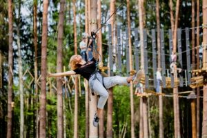 Sākot ar 27. maiju piedzīvojumu parks “Daugavpils Tarzāns” būs atvērts katru dienu!