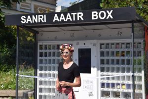 В Даугавпилсе открыт первый автомат с сувенирами «SANRI AAATR BOX»