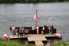 Boat trips on Daugava River with a “Sikspārnis” boat