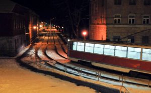 Sabiedriskā transporta kustība komandantstundas laikā