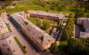 Ремонт Инженерного арсенала в Даугавпилсской крепости могут закончить через полгода (ВИДЕО)