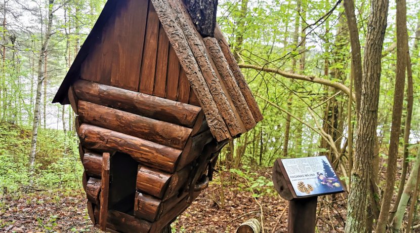 Slutiski ravine trail