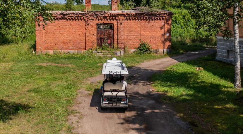 Sightseeing tour in Daugavpils Fortress on electric bus