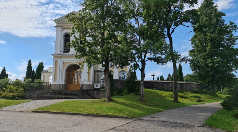 Bebrenes Romas katoļu baznīca