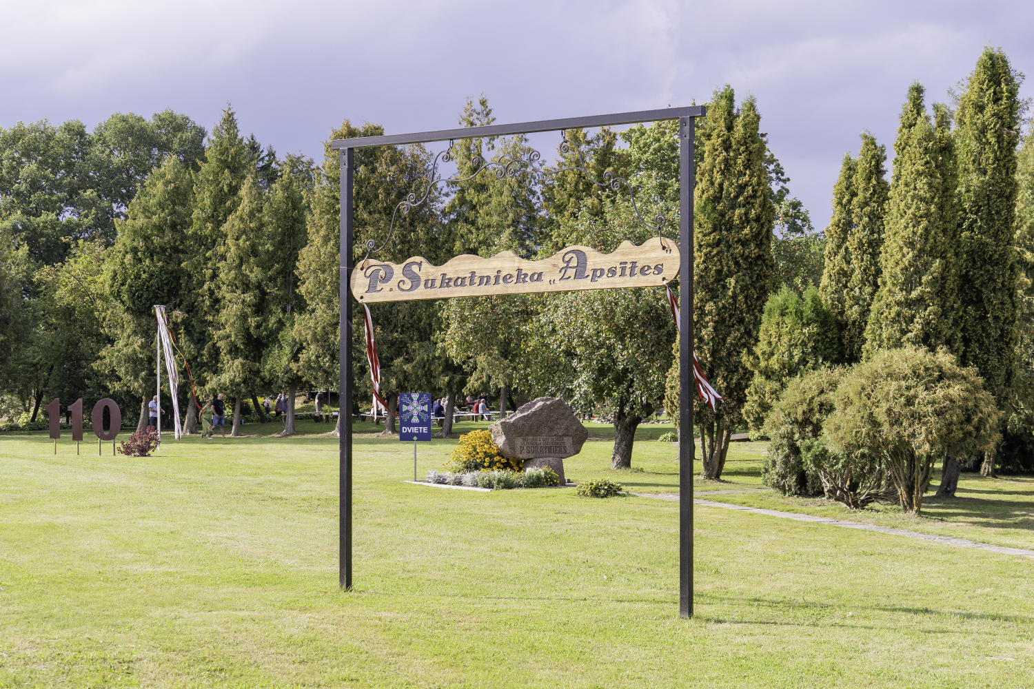 Paula Sukatnieka mājas “Apsītes” un viņa piemiņas dārzs