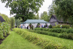 Paula Sukatnieka mājas “Apsītes” un viņa piemiņas dārzs